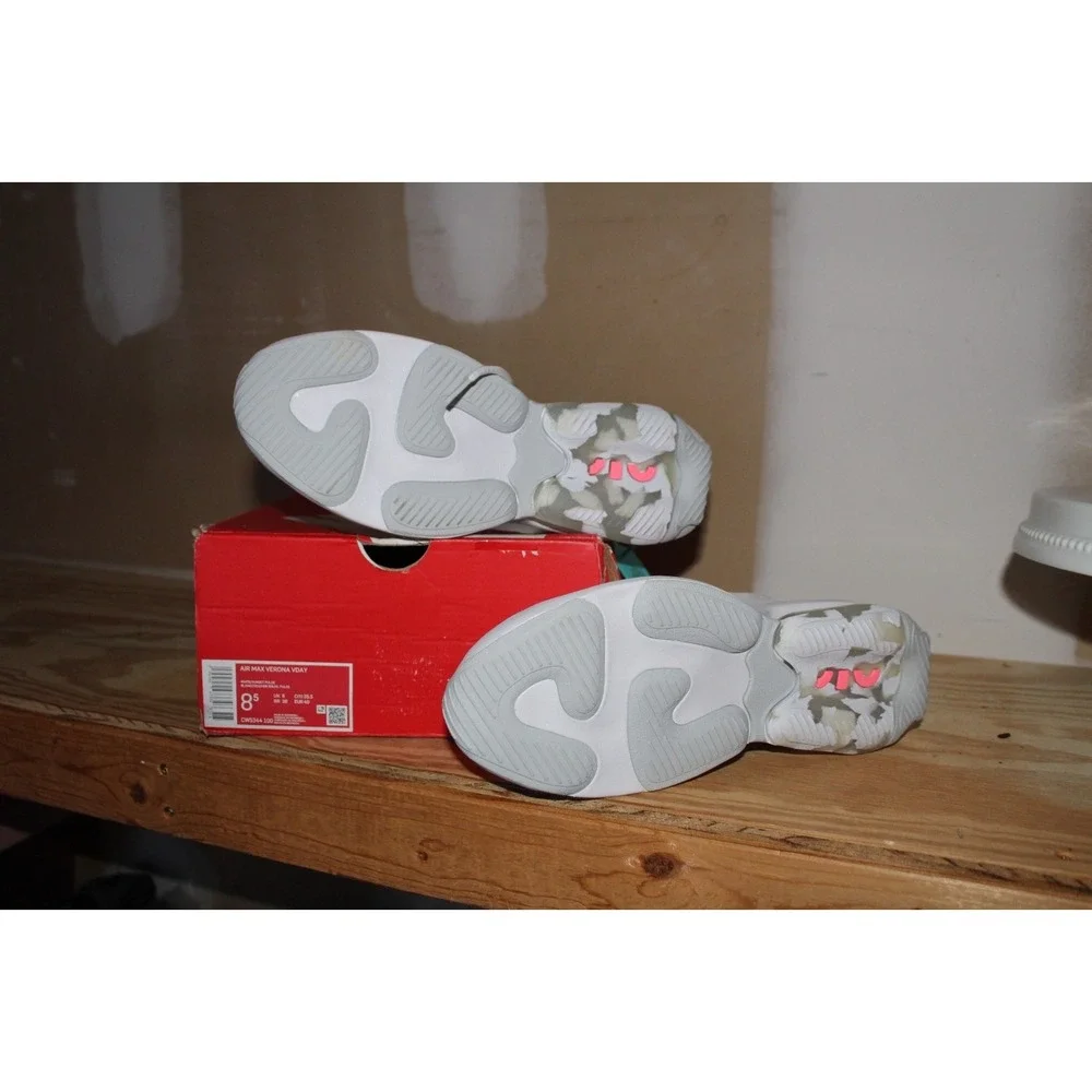 Nike Air Max Verona VDay White Pink Womens 8.5 Sneakers